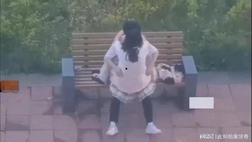 德国吃瓜情侣拍照视频,甜蜜瞬间引网友热议