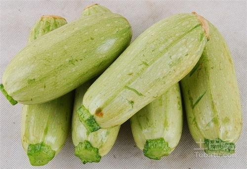 可以吃生瓜吗,生瓜可食用？揭秘生瓜的营养与食用安全